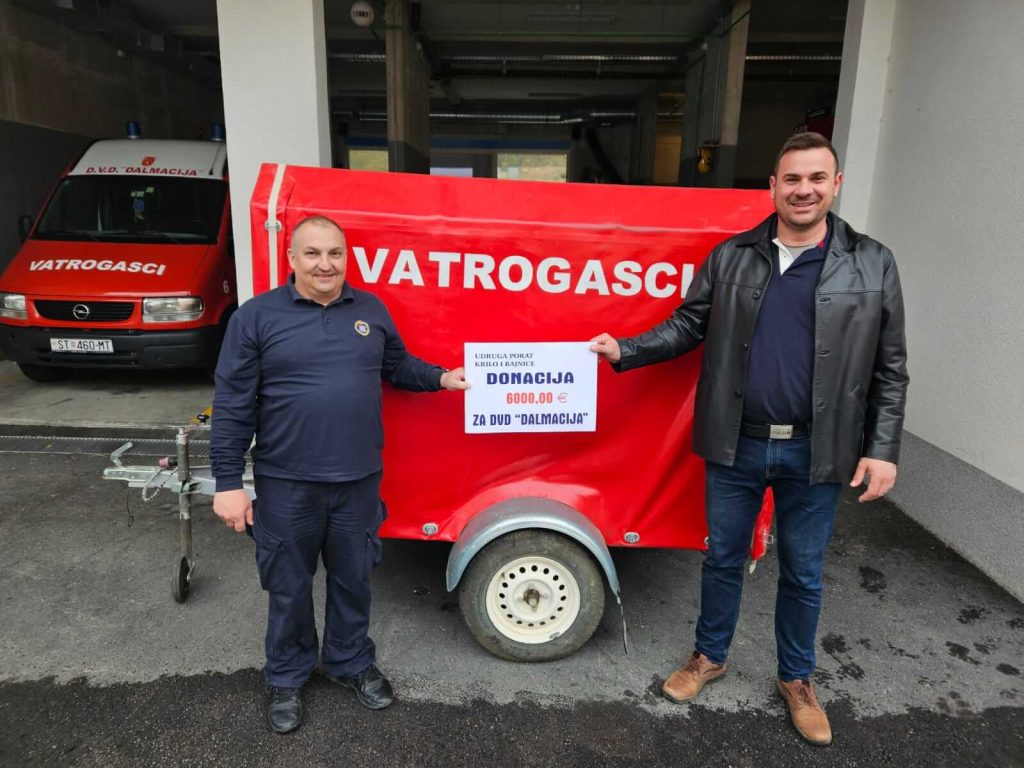 Vatrogasac Stanko Bandalo i Andrija Marasović